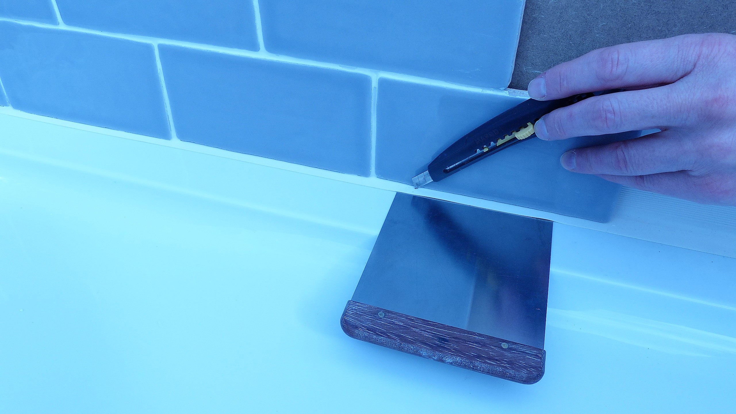Waterstop seals tiles, shower trays, baths and kitchen work surfaces